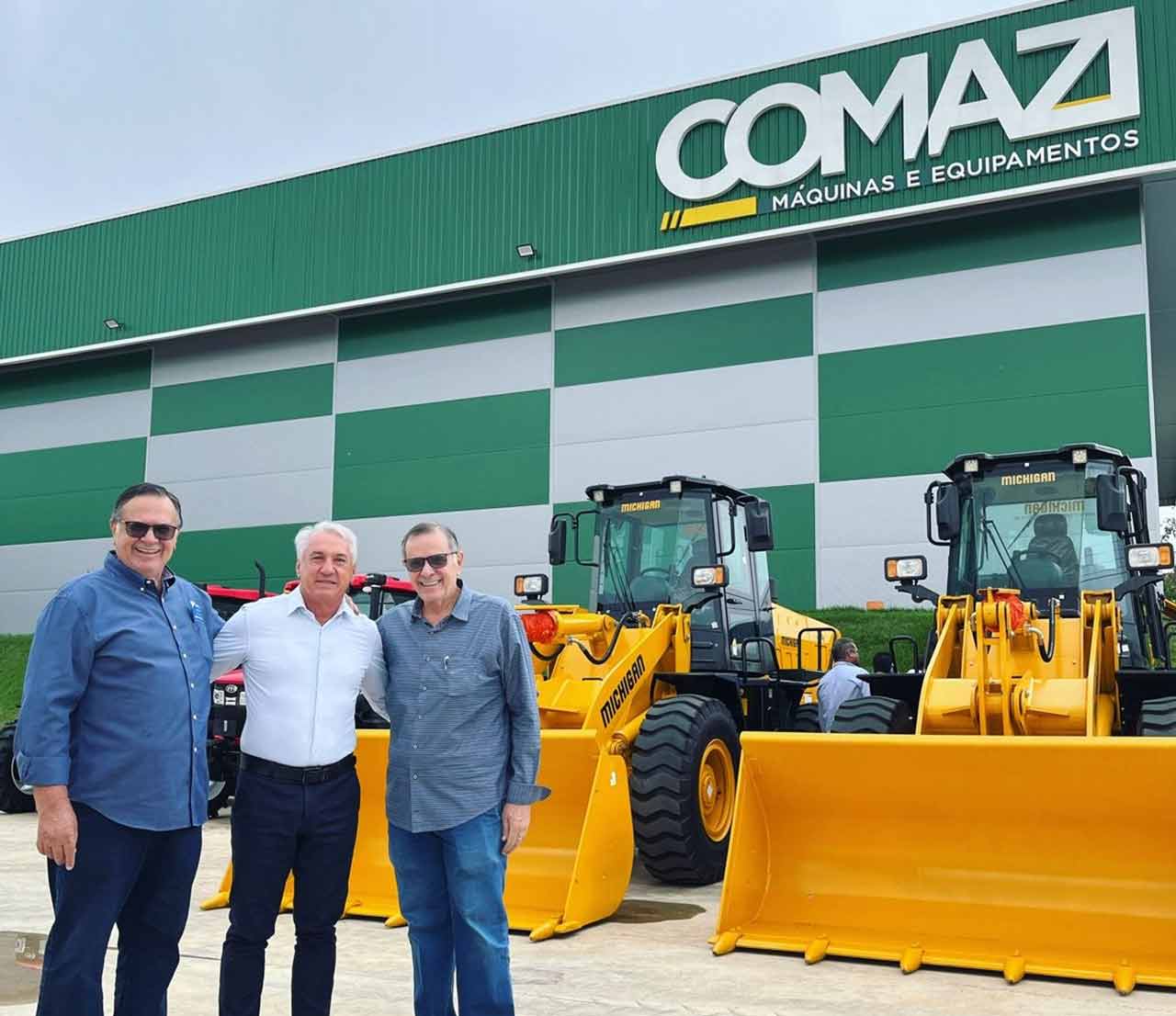 Comazi Máquinas e Equipamentos vende as primeiras Pás Carregadeiras Michigan M75HD para Costa Brava Projetos e Construções